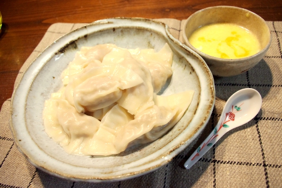 もちもち水餃子と卵スープ