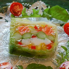 野菜と魚介のテリーヌ