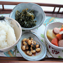 炊飯器で作る大豆とワカメ煮