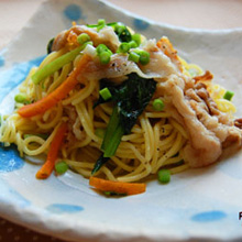 塩麹漬け豚と小松菜の焼きそば